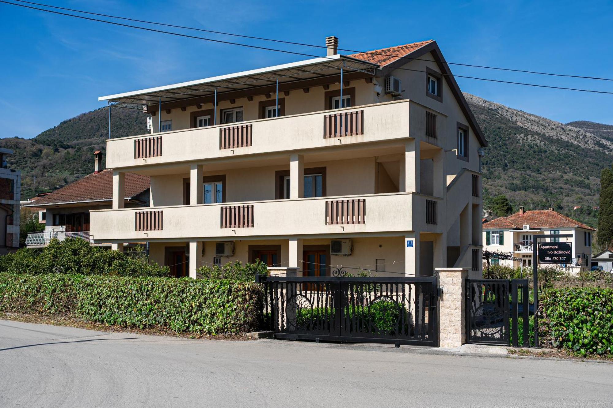 Apartments Ivo Bozinovic Tivat Eksteriør bilde