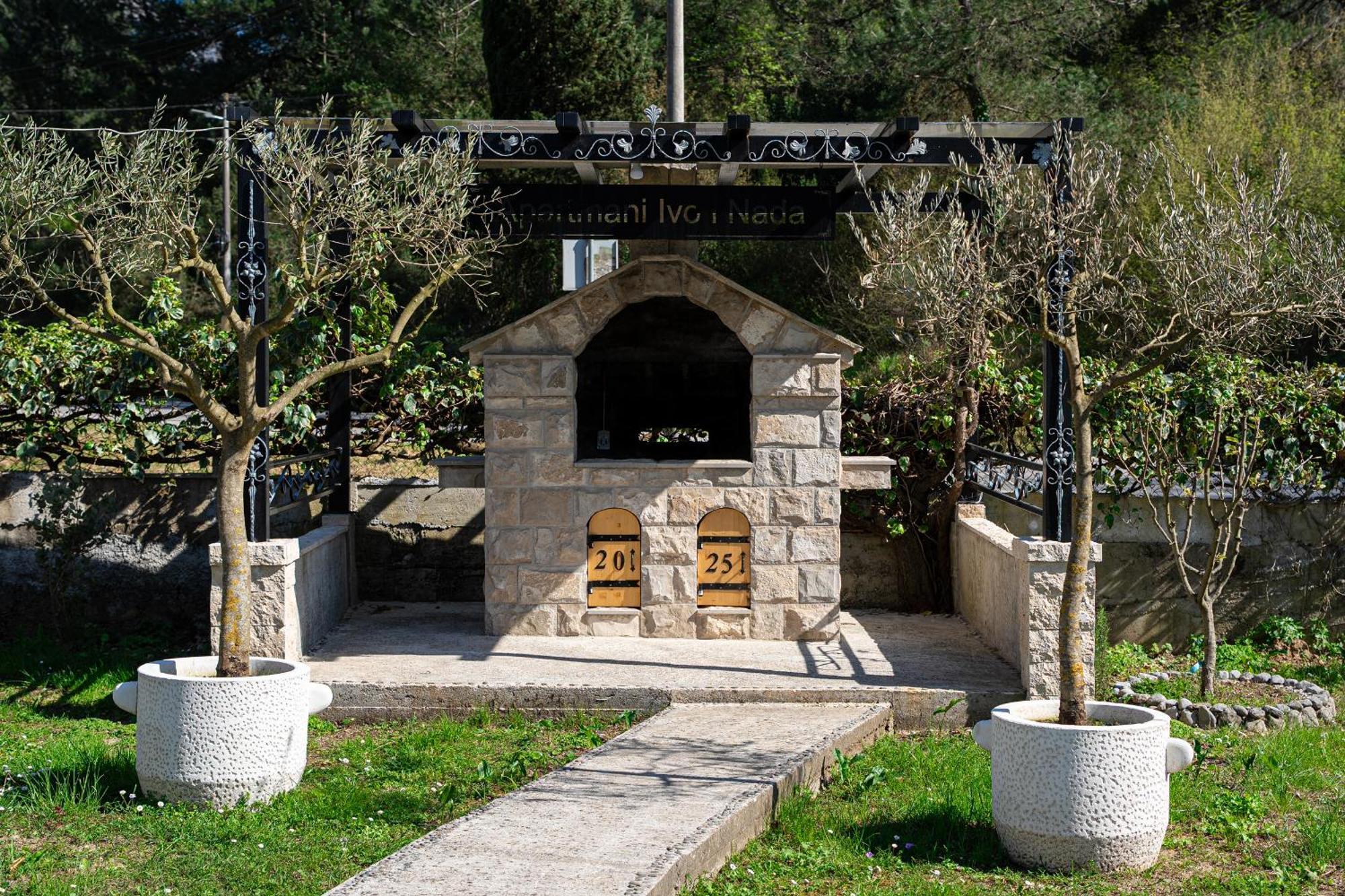 Apartments Ivo Bozinovic Tivat Eksteriør bilde